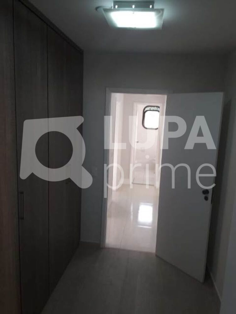 Apartamento à venda com 4 quartos, 153m² - Foto 2