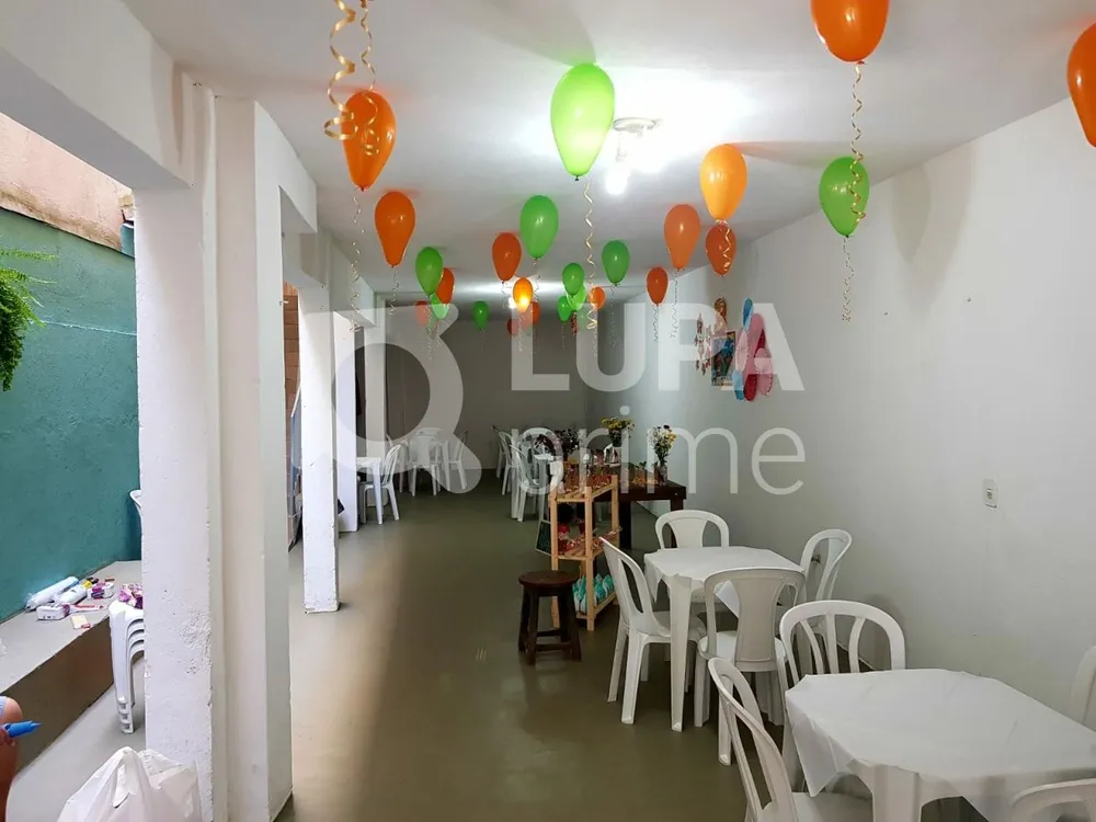 Casa, 3 quartos, 184 m² - Foto 1