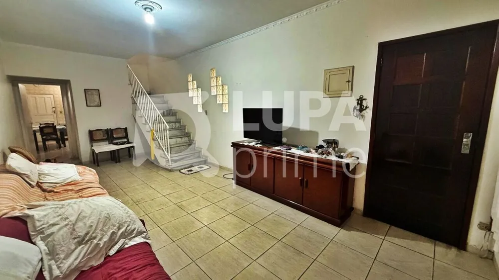 Casa, 4 quartos, 186 m² - Foto 1
