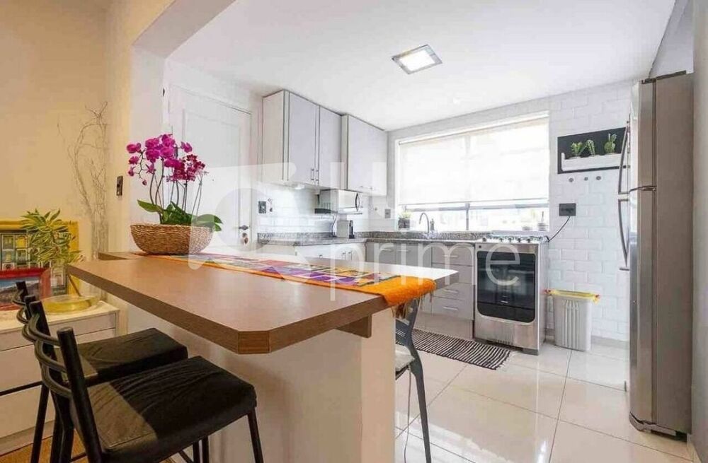 Apartamento para alugar com 2 quartos, 90m² - Foto 8
