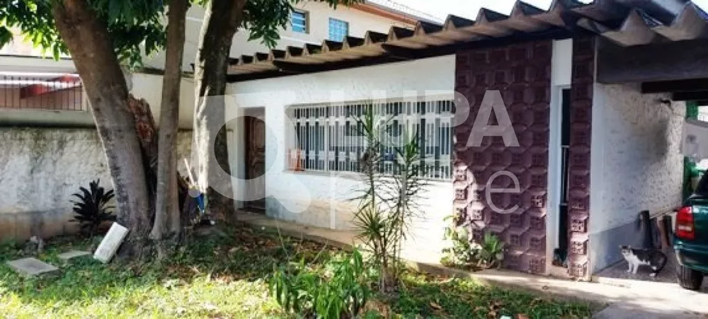 Casa à venda com 3 quartos, 128m² - Foto 1