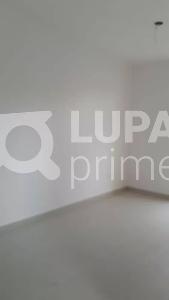 Apartamento à venda com 1 quarto, 27m² - Foto 2