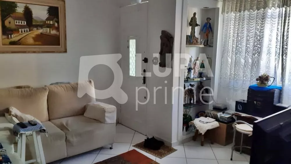 Casa à venda com 4 quartos, 80m² - Foto 1