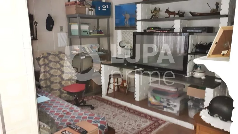 Casa à venda com 4 quartos, 80m² - Foto 2