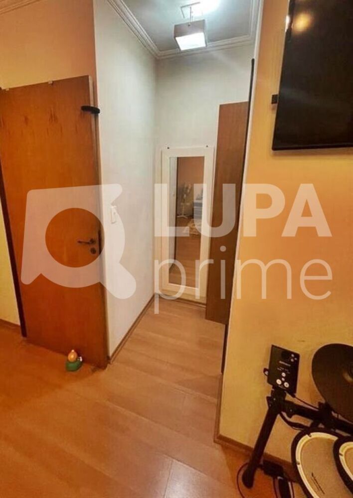Casa à venda com 3 quartos, 200m² - Foto 3