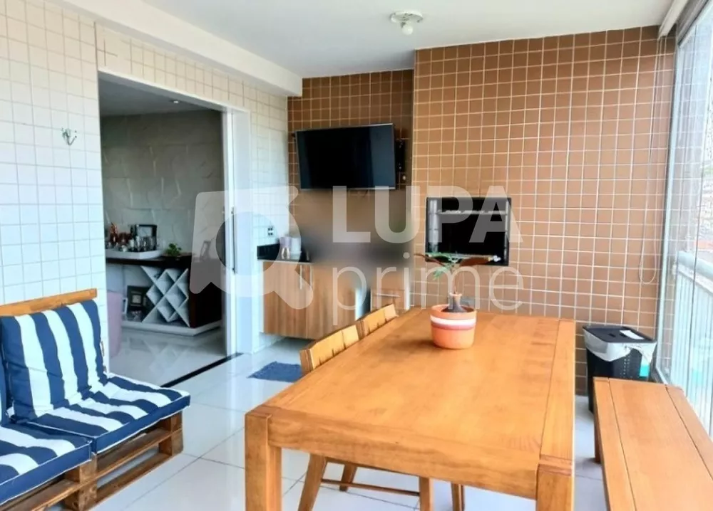 Apartamento à venda com 3 quartos, 118m² - Foto 2