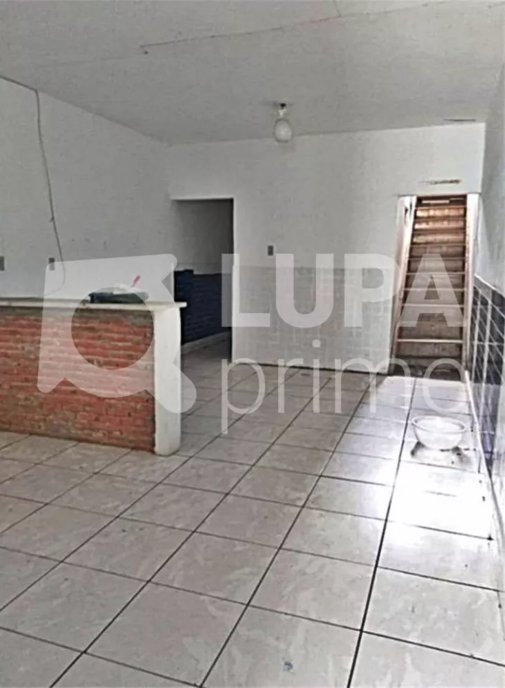 Casa à venda com 1 quarto, 65m² - Foto 1