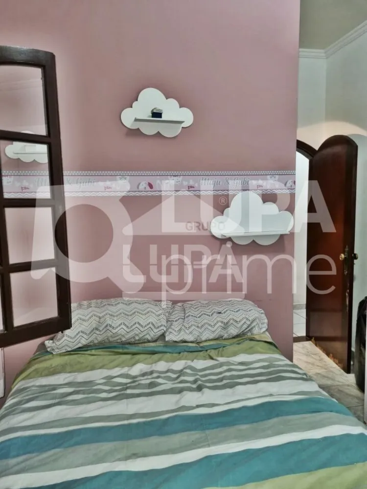 Casa, 3 quartos, 255 m² - Foto 15