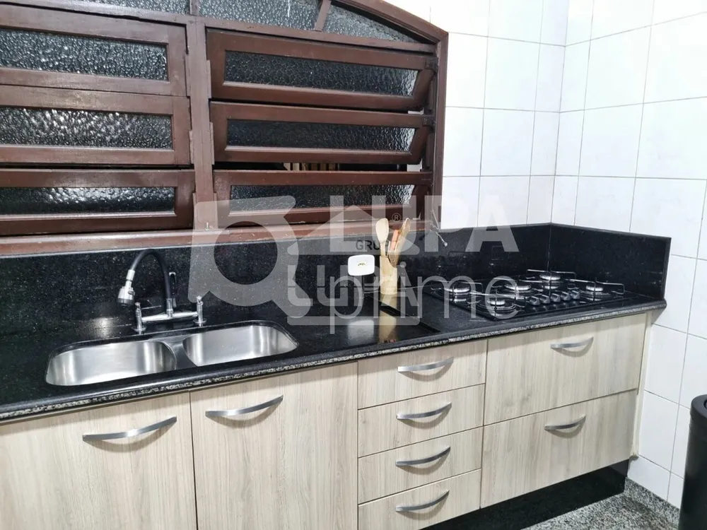 Casa, 3 quartos, 255 m² - Foto 2