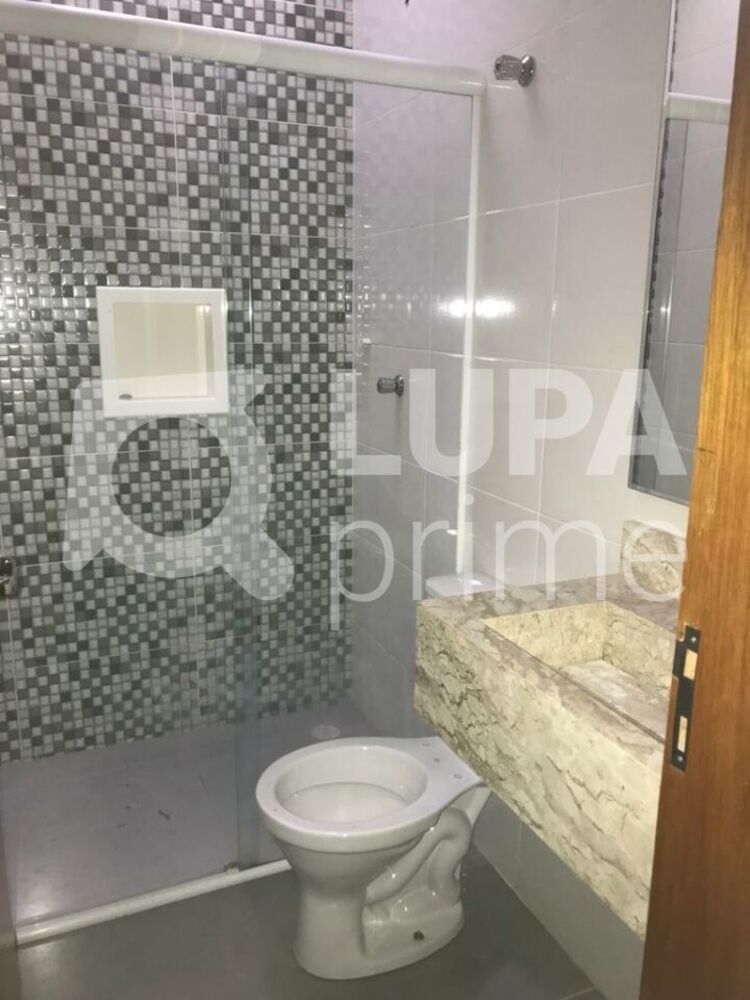Casa à venda com 2 quartos, 93m² - Foto 9