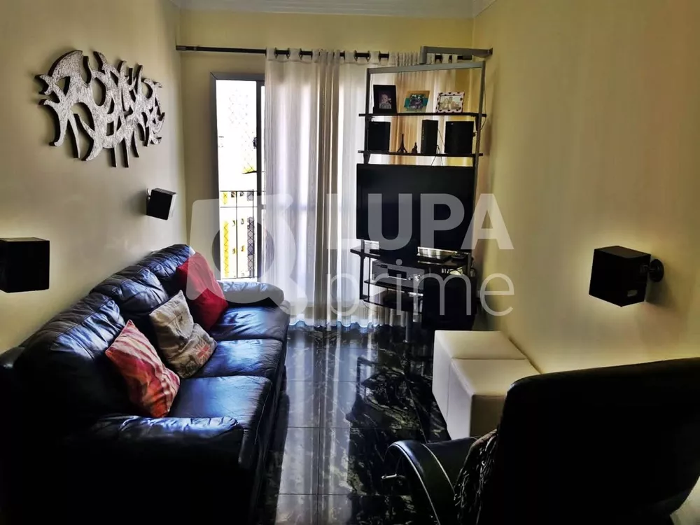 Apartamento à venda com 2 quartos, 70m² - Foto 2