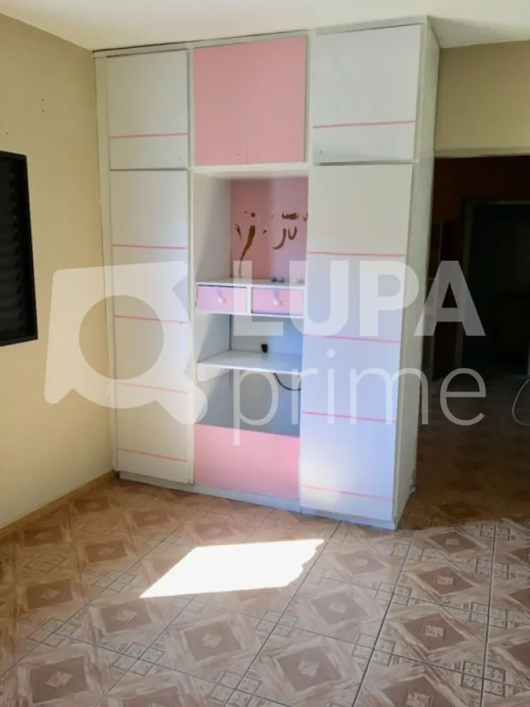 Casa, 3 quartos, 190 m² - Foto 2