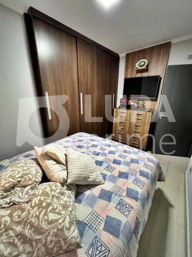 Casa à venda com 7 quartos, 600m² - Foto 11