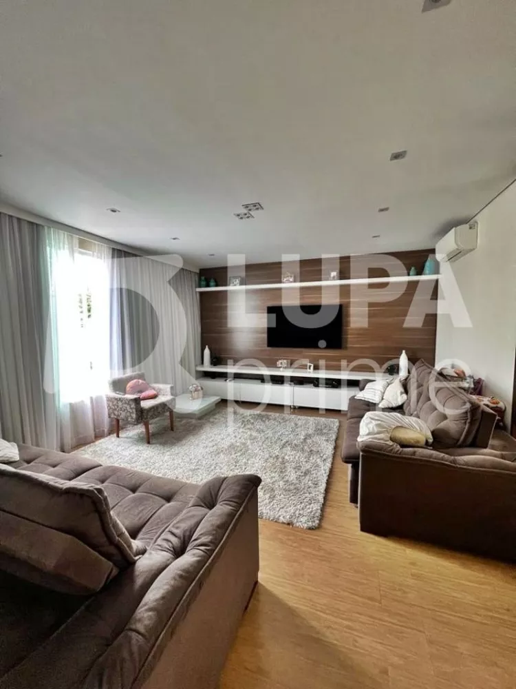 Casa à venda com 7 quartos, 600m² - Foto 3