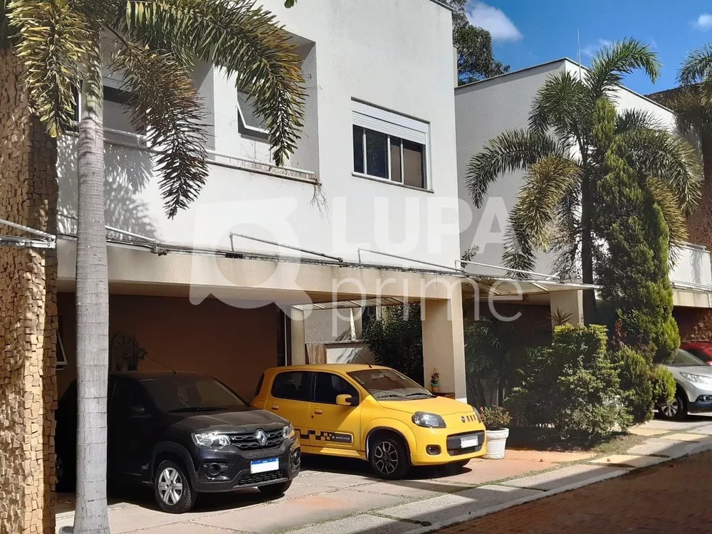 Casa de Condomínio à venda com 4 quartos, 365m² - Foto 2