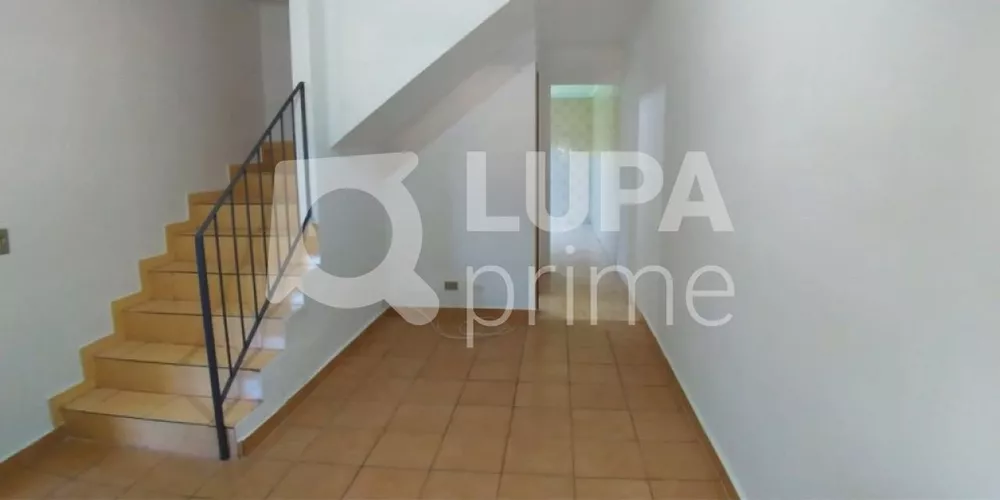 Casa à venda com 3 quartos, 100m² - Foto 1