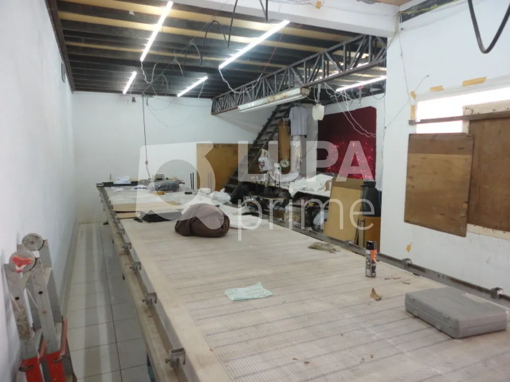 Casa, 2 quartos, 350 m² - Foto 13