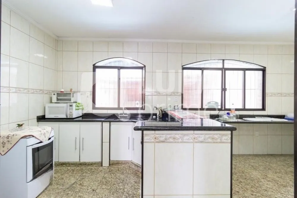 Casa, 4 quartos, 200 m² - Foto 15