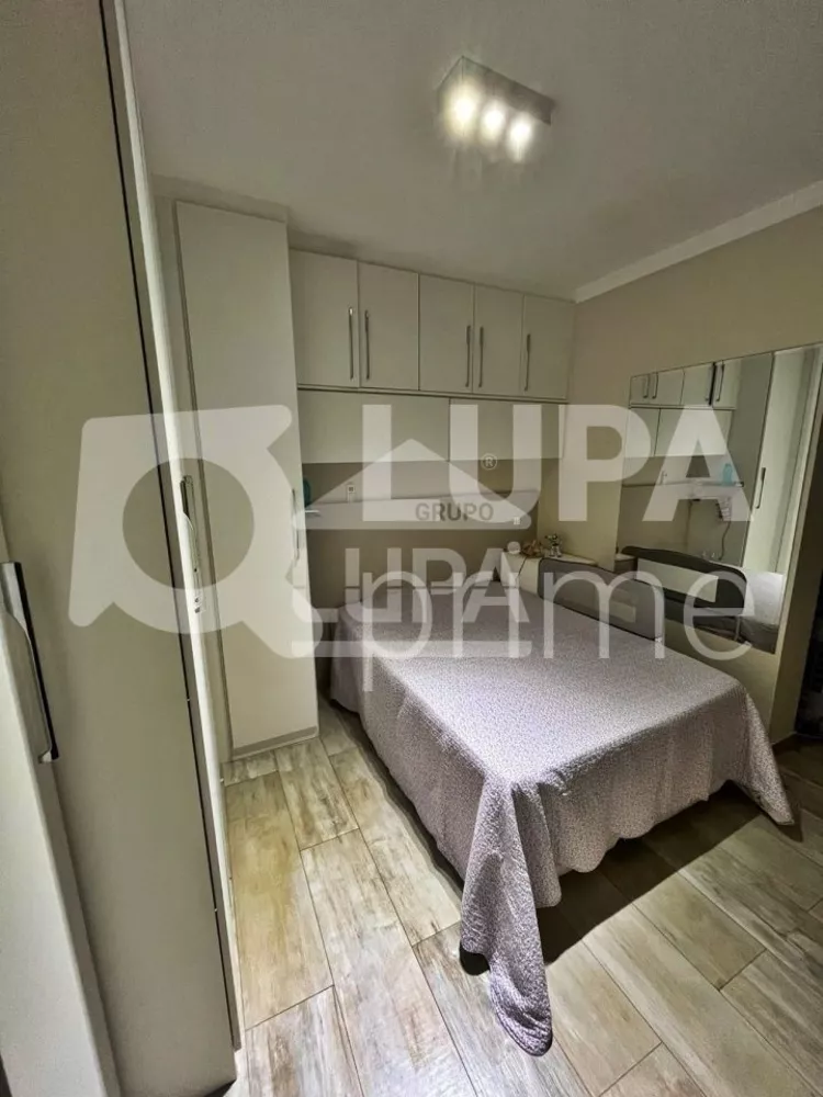 Casa à venda com 3 quartos, 130m² - Foto 1