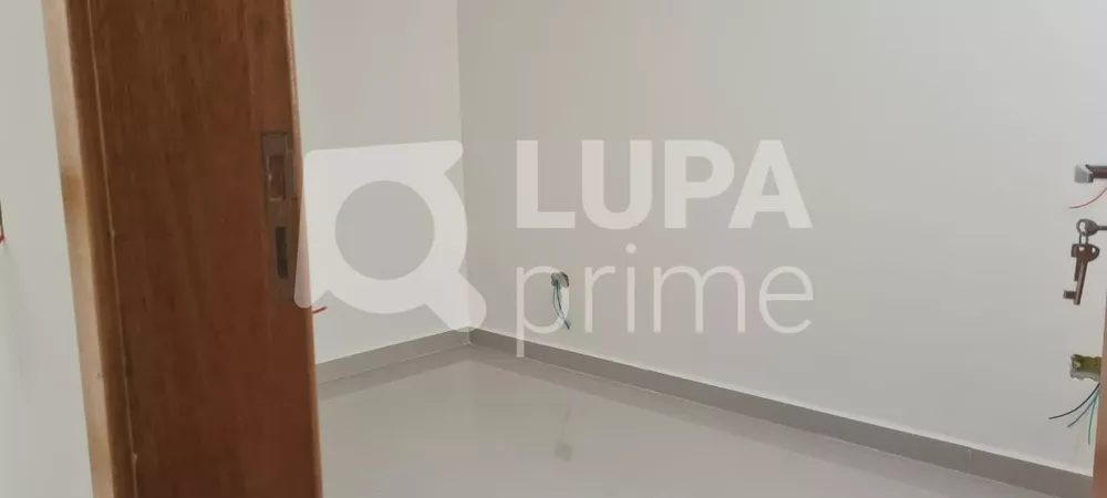 Apartamento à venda com 1 quarto, 32m² - Foto 2