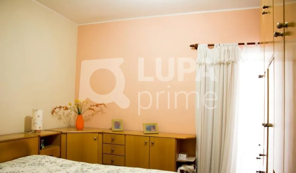 Casa, 3 quartos, 202 m² - Foto 1