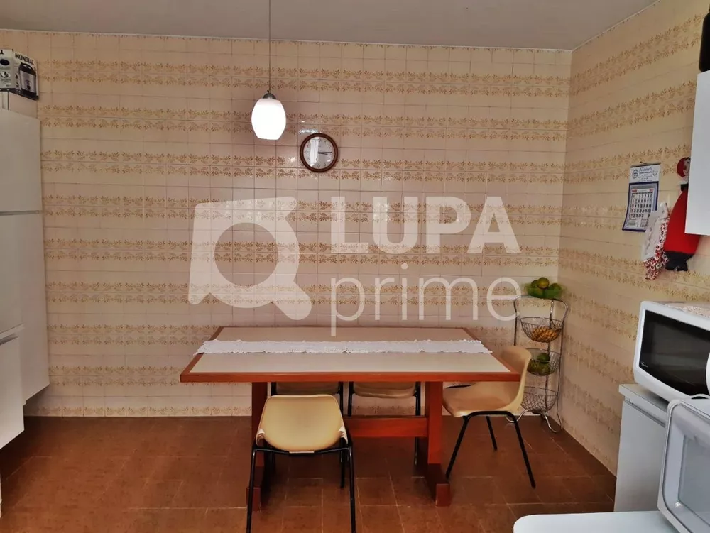 Casa à venda com 3 quartos, 260m² - Foto 2