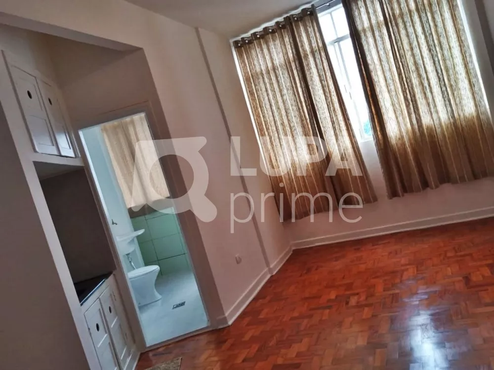 Apartamento à venda com 1 quarto, 32m² - Foto 1