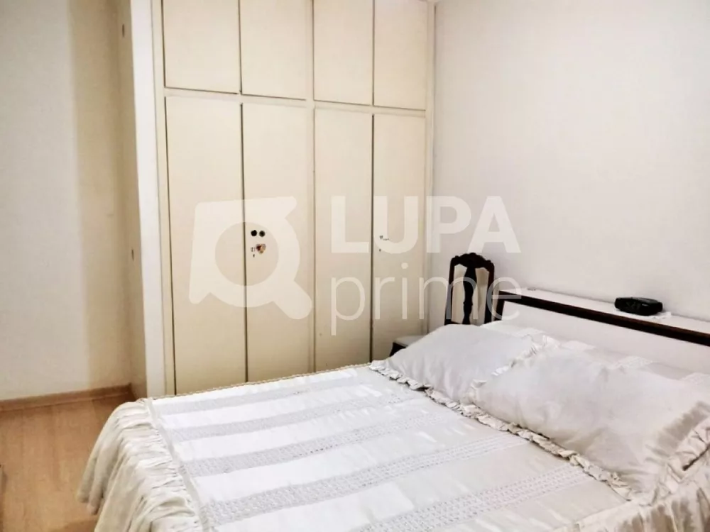 Apartamento à venda com 4 quartos, 200m² - Foto 4