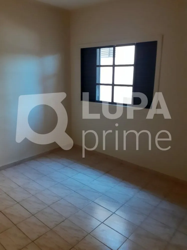 Casa, 5 quartos, 135 m² - Foto 2