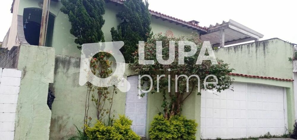 Casa à venda com 3 quartos, 250m² - Foto 1