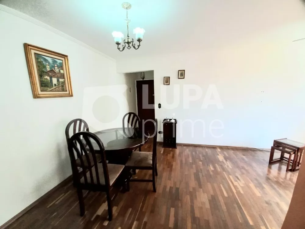 Apartamento à venda com 2 quartos, 62m² - Foto 13