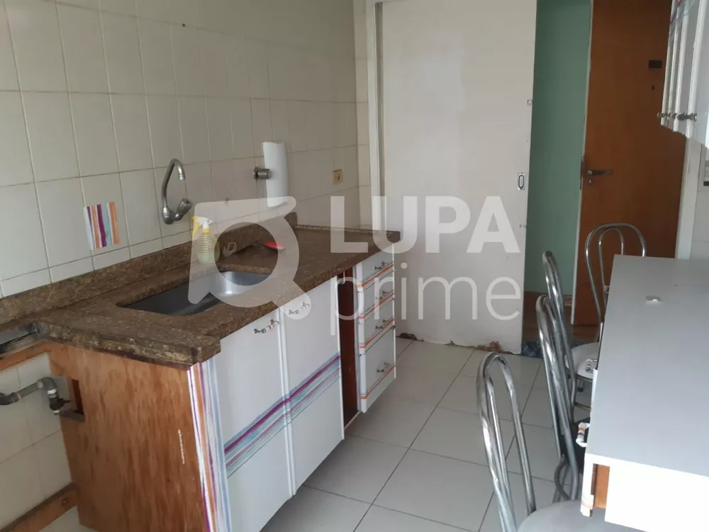 Apartamento à venda com 3 quartos, 70m² - Foto 2