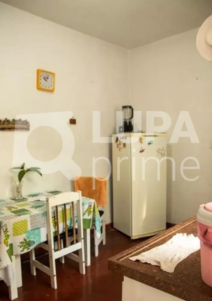 Casa, 6 quartos, 196 m² - Foto 1