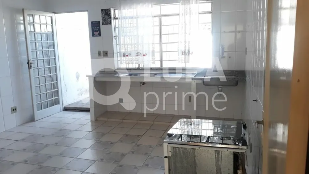 Casa, 2 quartos, 209 m² - Foto 2