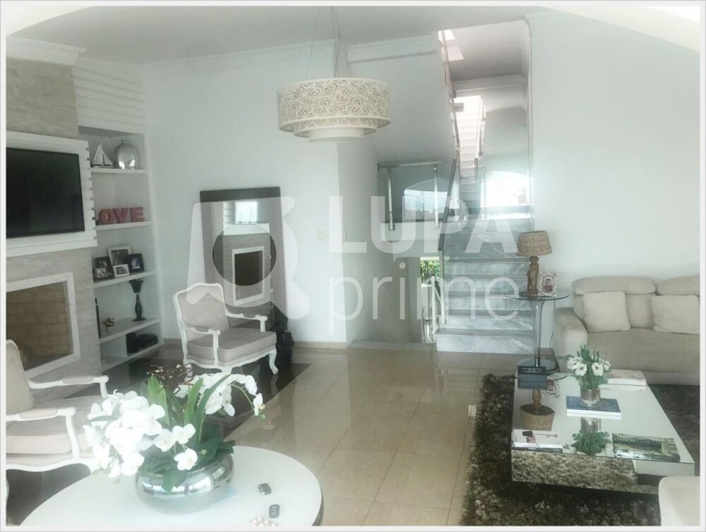 Casa, 4 quartos, 1360 m² - Foto 2