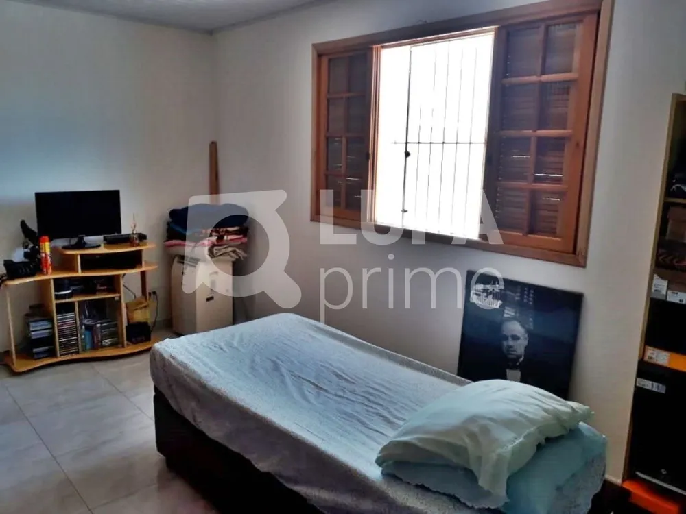 Casa, 3 quartos, 200 m² - Foto 6
