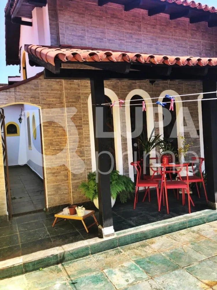 Casa, 3 quartos, 204 m² - Foto 10