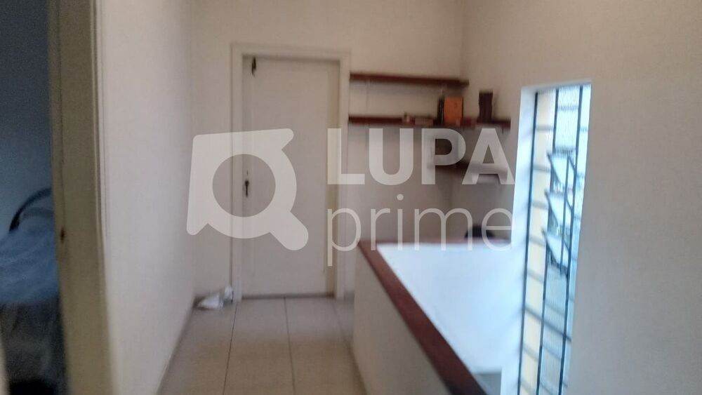 Casa para alugar com 3 quartos, 220m² - Foto 23