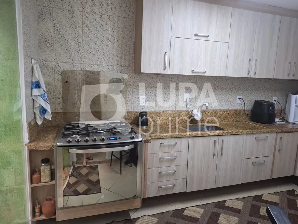 Casa à venda com 2 quartos, 160m² - Foto 10