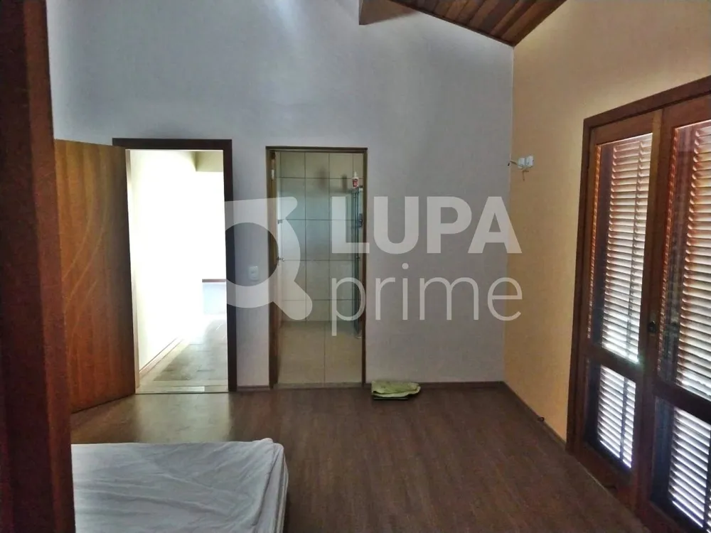 Chácara, 8 quartos, 6600 m² - Foto 2