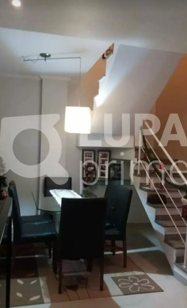 Casa à venda com 2 quartos, 121m² - Foto 2