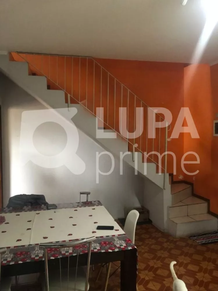 Casa à venda com 5 quartos, 104m² - Foto 1