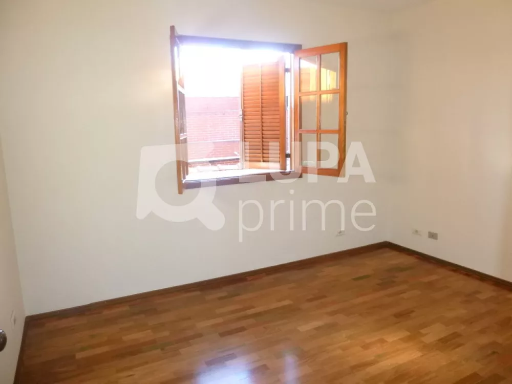 Casa à venda com 3 quartos, 100m² - Foto 4