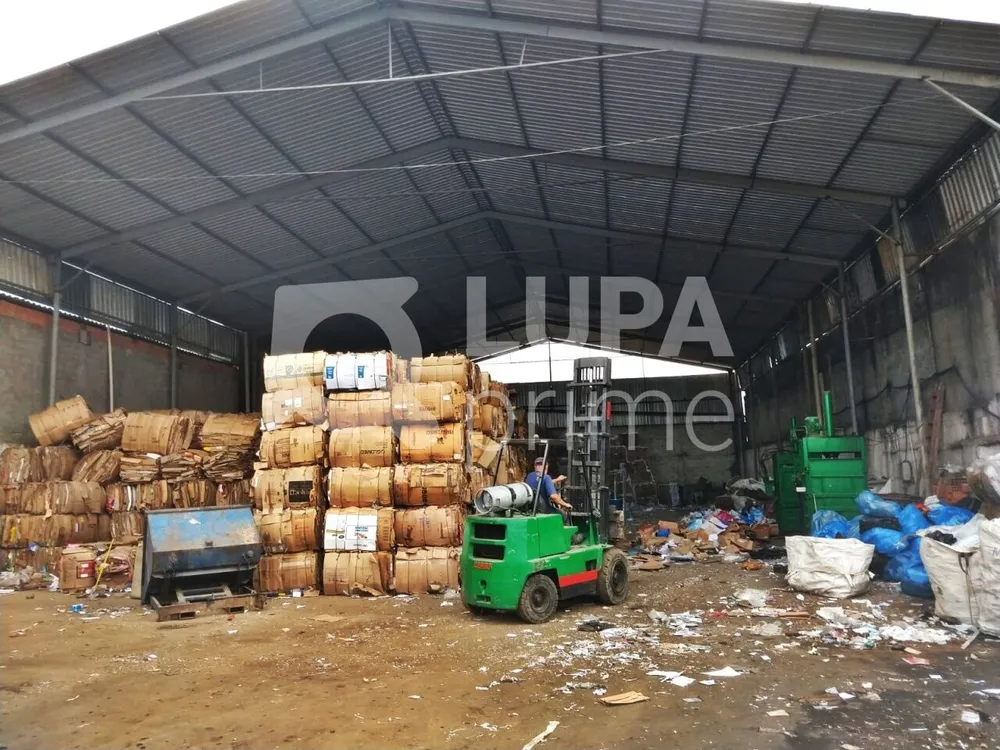 Depósito-Galpão, 856 m² - Foto 1