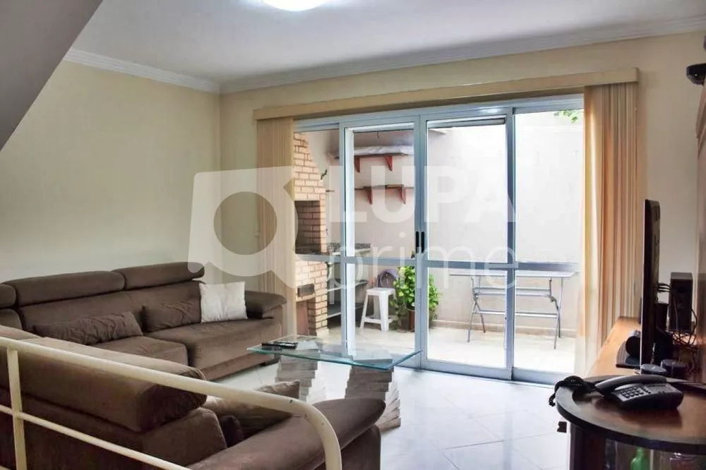 Casa à venda com 4 quartos, 174m² - Foto 1