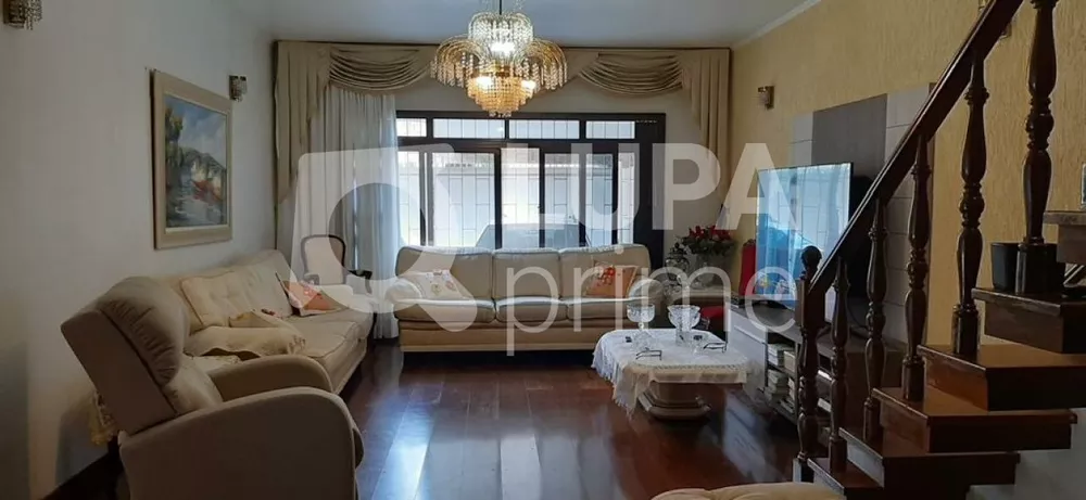 Casa à venda com 3 quartos, 284m² - Foto 1