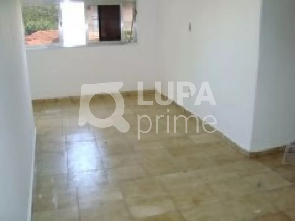 Casa à venda com 2 quartos, 400m² - Foto 1