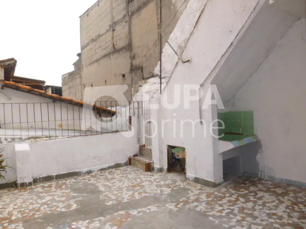 Casa à venda com 2 quartos, 400m² - Foto 12