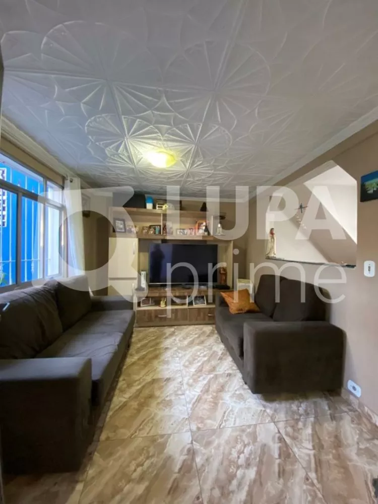 Casa à venda com 3 quartos, 70m² - Foto 1