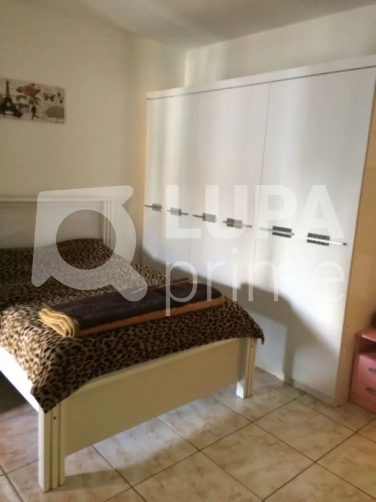 Casa à venda com 3 quartos, 150m² - Foto 4